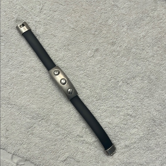 Black Rubber and Silver Bracelet - Picture 5 of 9